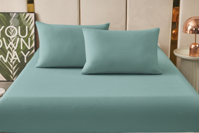 Комплект постельных принадлежностей, простыня на резинке Борт 25 + 2 наволочки 70*70 изумруд изумруд